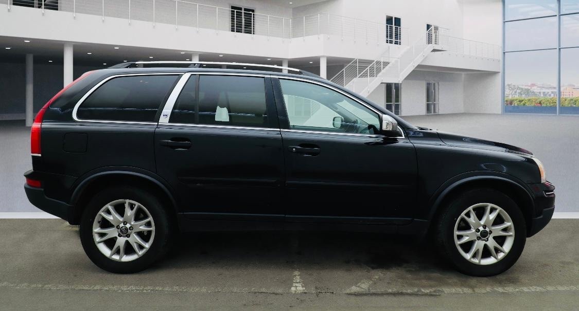 Used Volvo XC90 2011 for sale - 76854909: Photo 3
