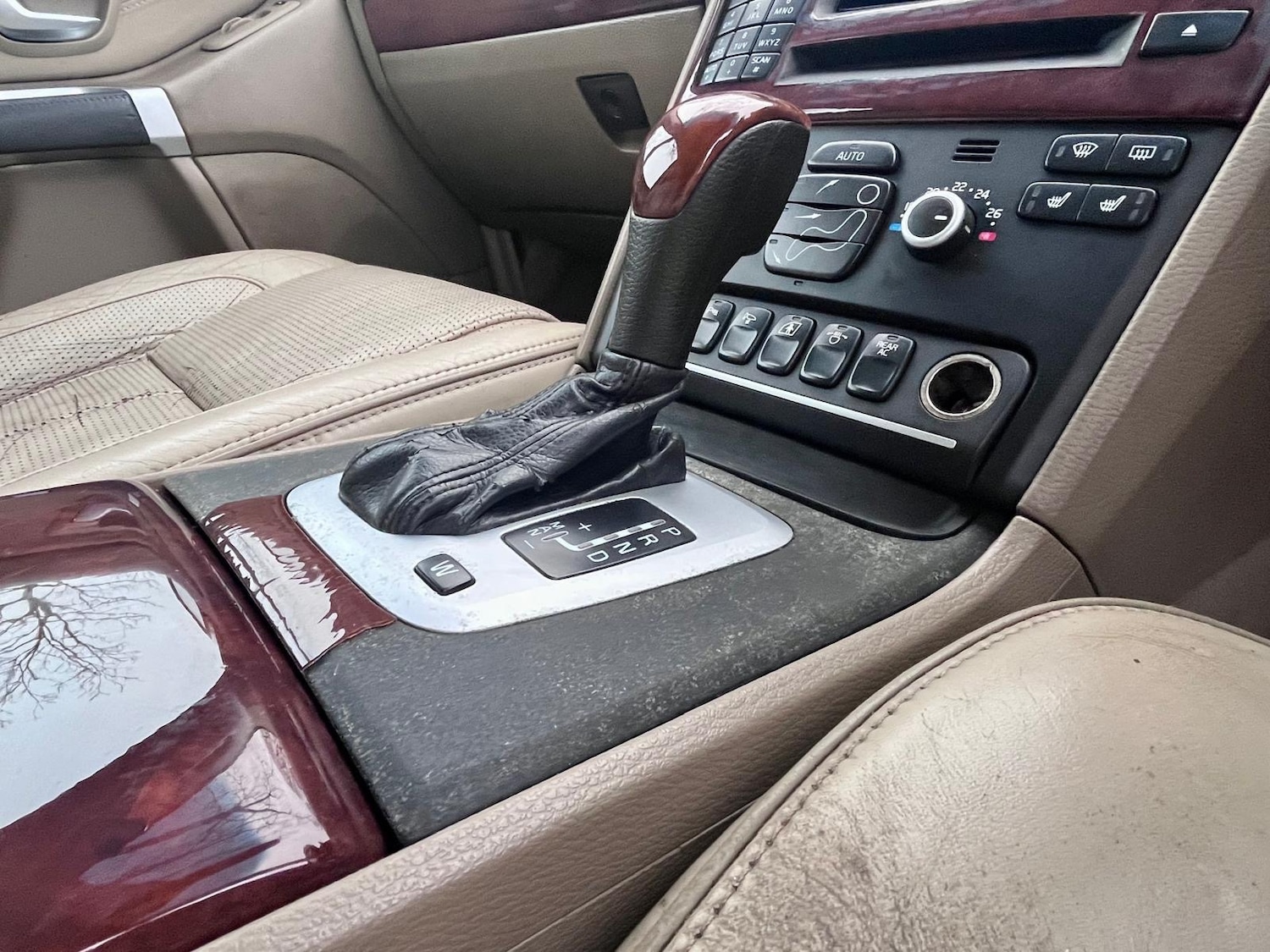 Used Volvo XC90 2011 for sale - 77092806: Photo 35