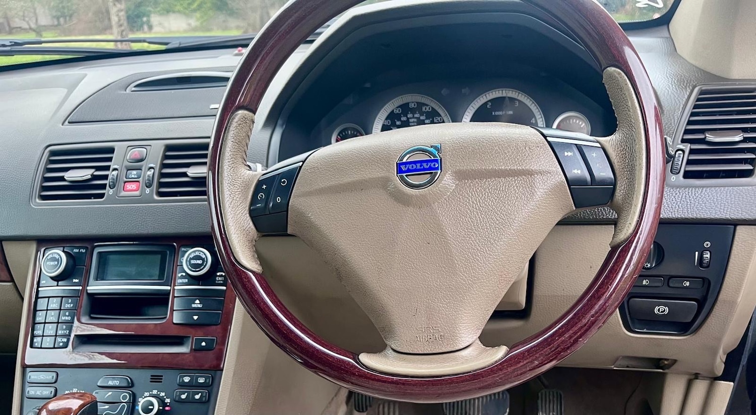 Used Volvo XC90 2011 for sale - 77092806: Photo 41