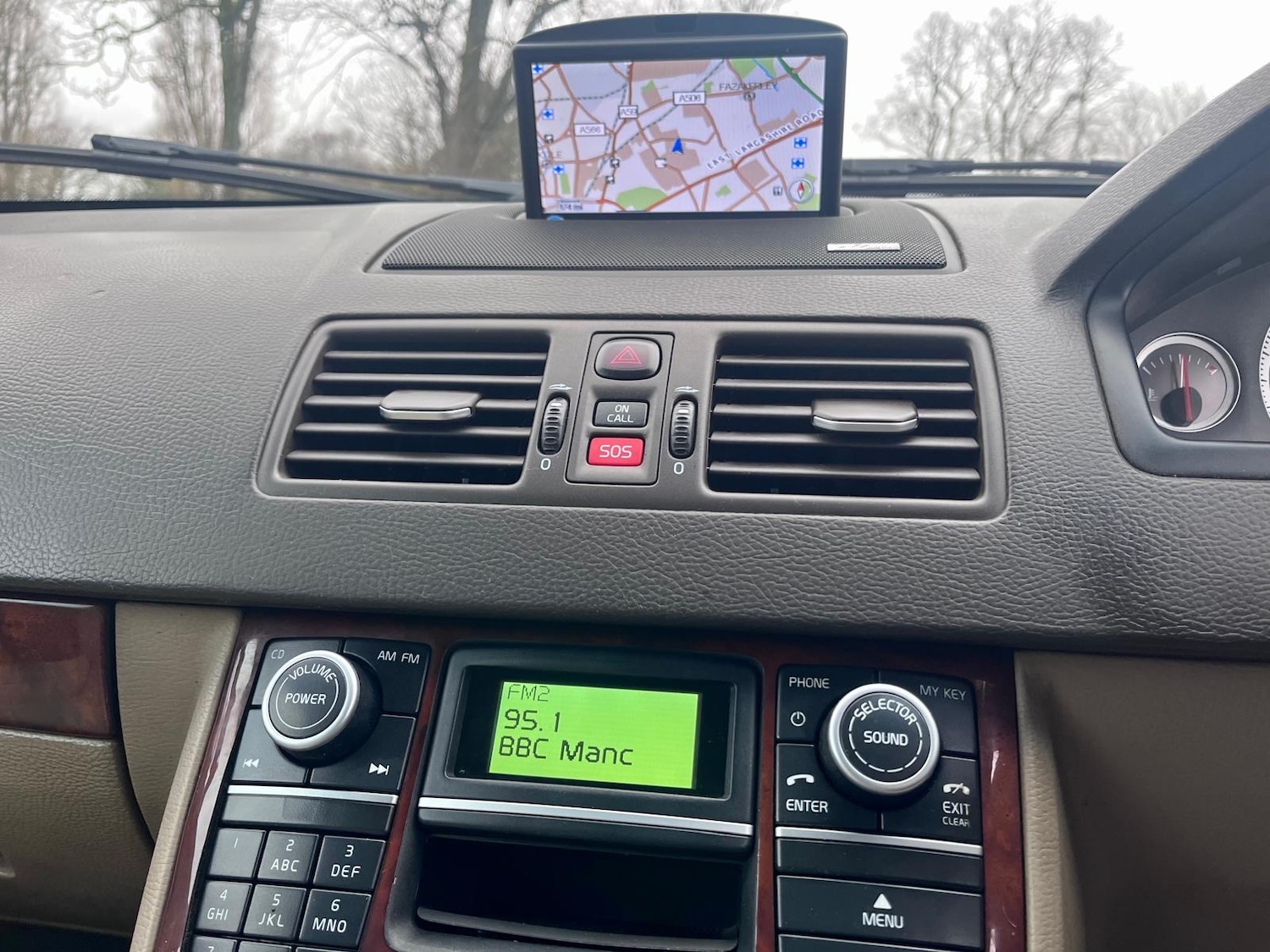 Used Volvo XC90 2011 for sale - 77092806: Photo 52