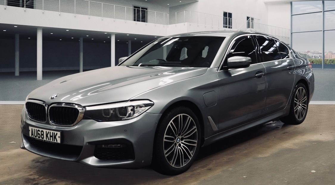 Used BMW 5 Series 2018 for sale - 77533675: Photo 2