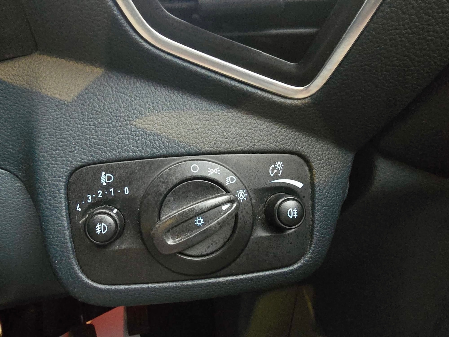 Used Ford Grand C-Max 2013 for sale - 77634738: Photo 17