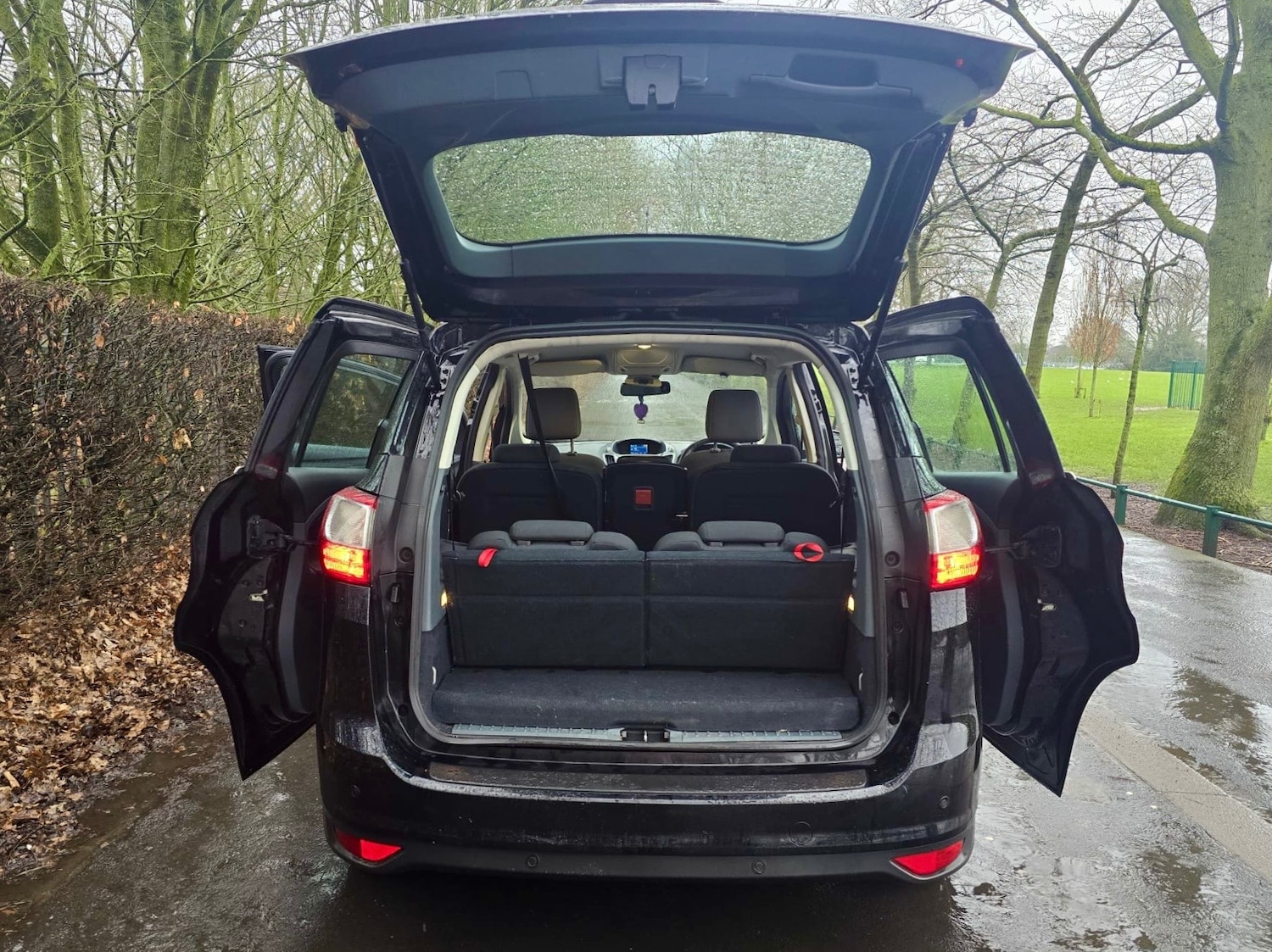 Used Ford Grand C-Max 2013 for sale - 77634738: Photo 28