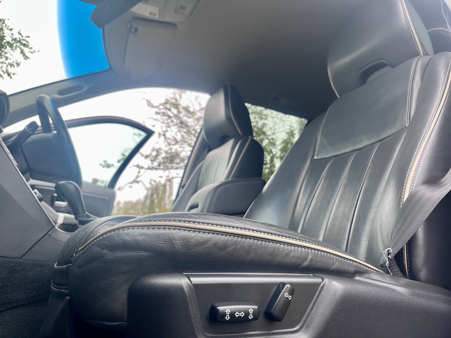 Used Volvo XC90 2011 for sale - 75793118: Photo 30