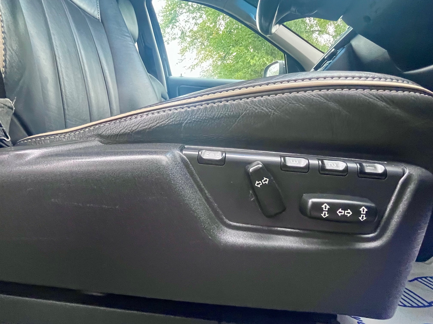 Used Volvo XC90 2011 for sale - 75793118: Photo 45