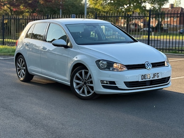 Used Volkswagen Golf 2015 for sale - 76098839: Photo 1