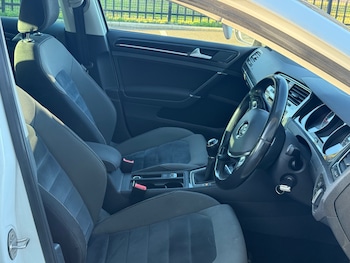Used Volkswagen Golf 2015 for sale - 76098839: Photo 3