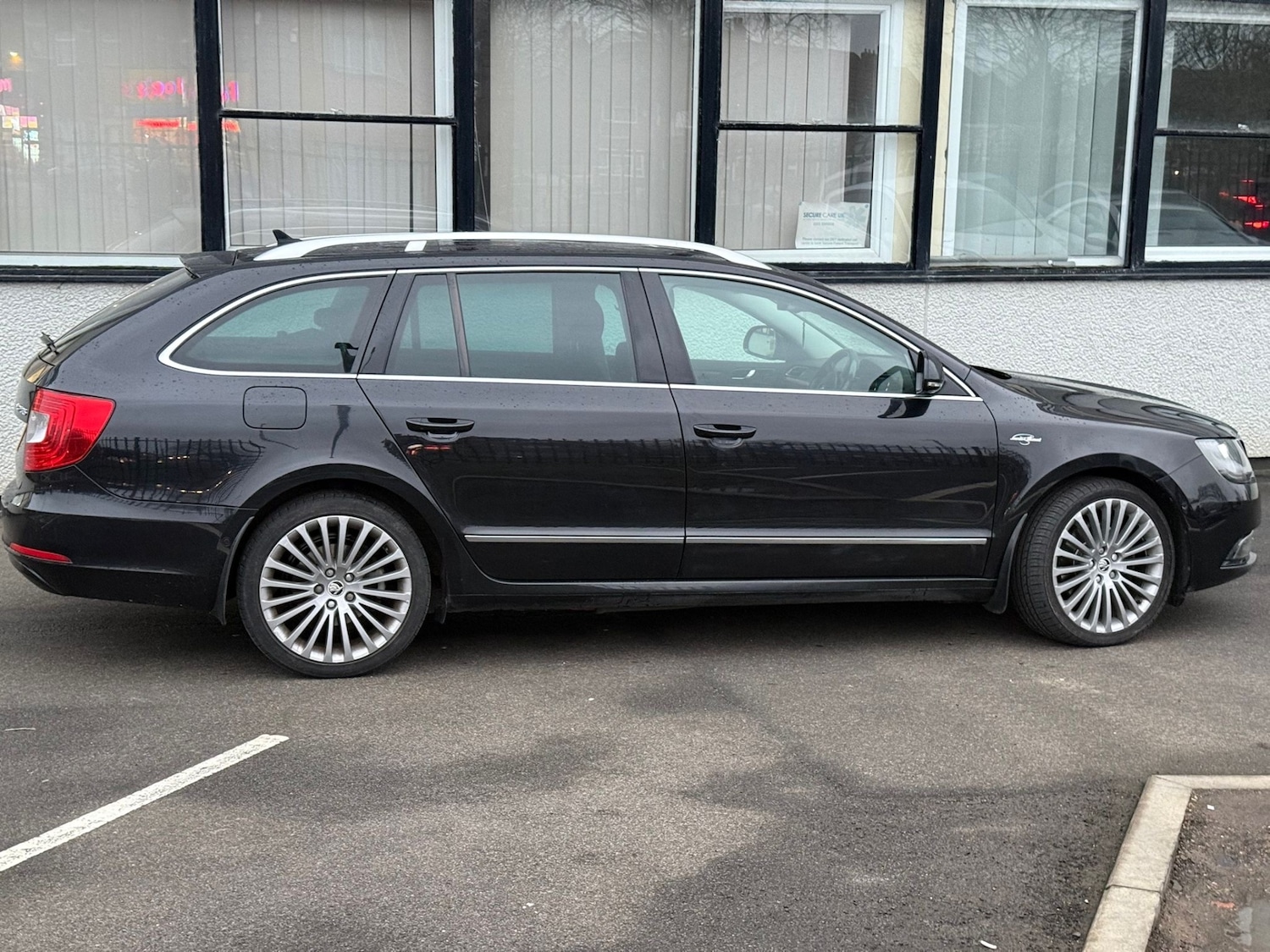 Used Skoda Superb 2015 for sale - 77426214: Photo 4