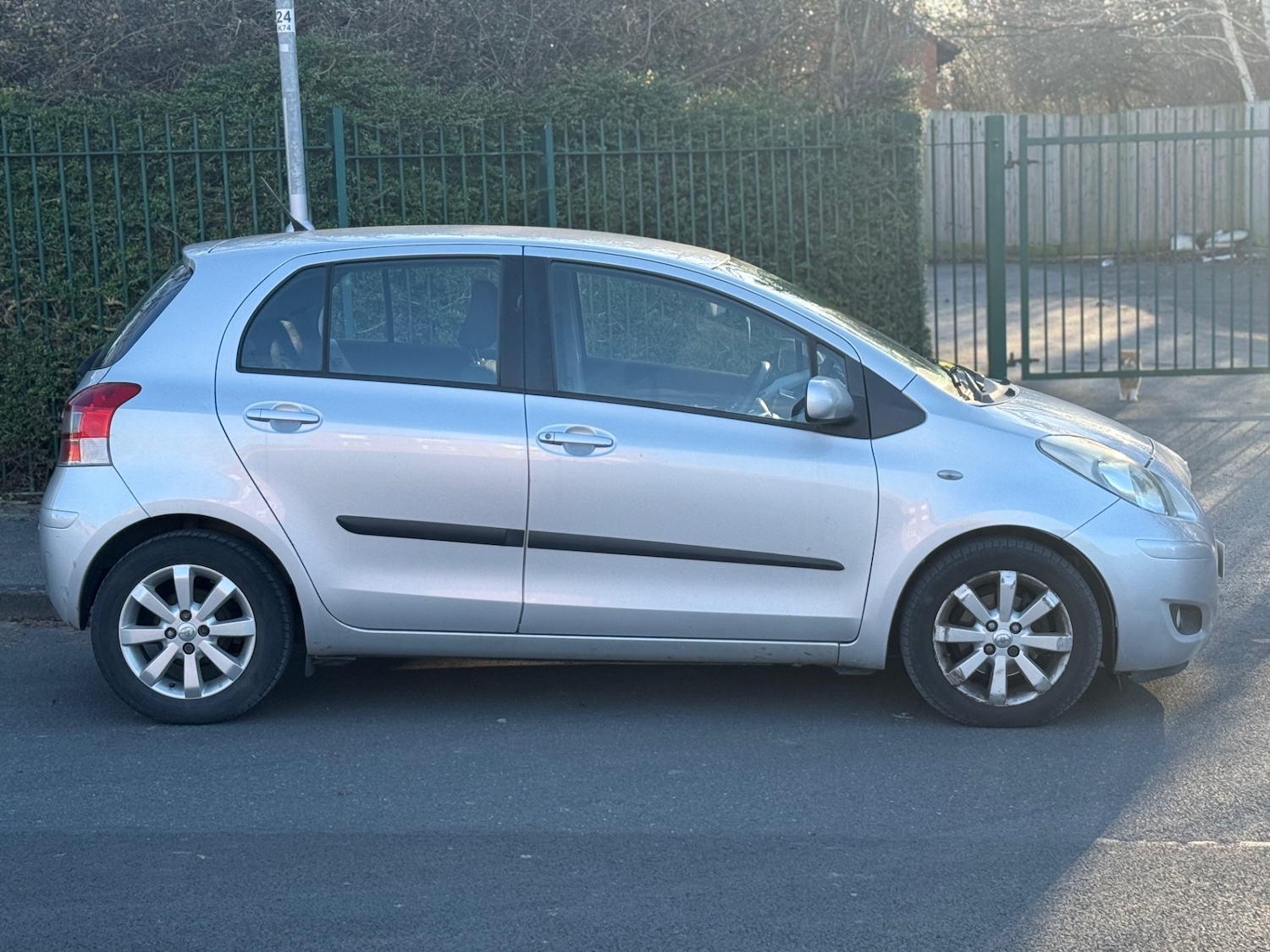 Used Toyota Yaris 2011 for sale - 77201042: Photo 10
