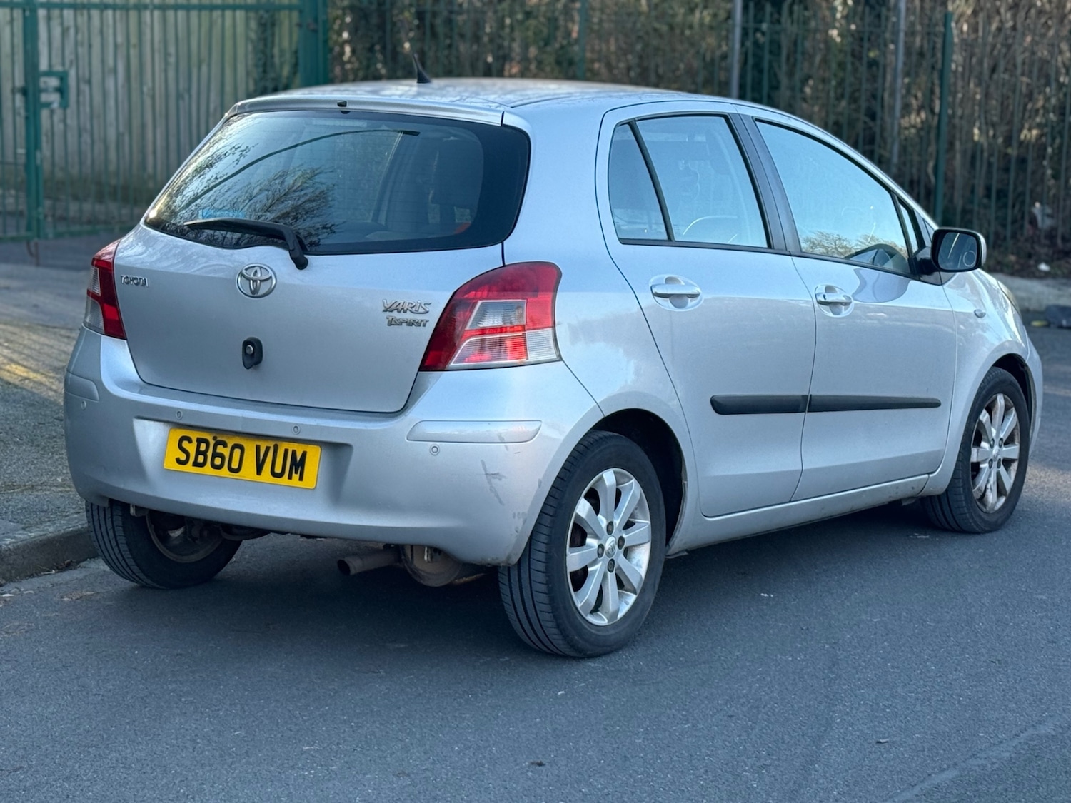 Used Toyota Yaris 2011 for sale - 77201042: Photo 9