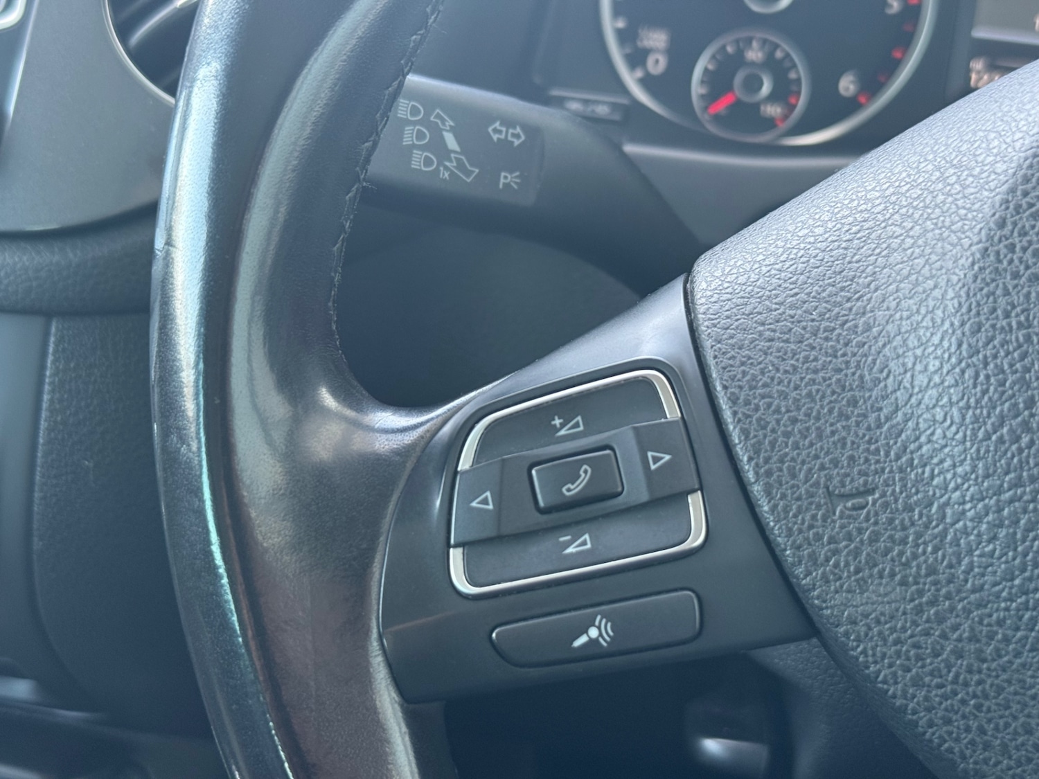 Used Volkswagen Tiguan 2012 for sale - 77669349: Photo 22