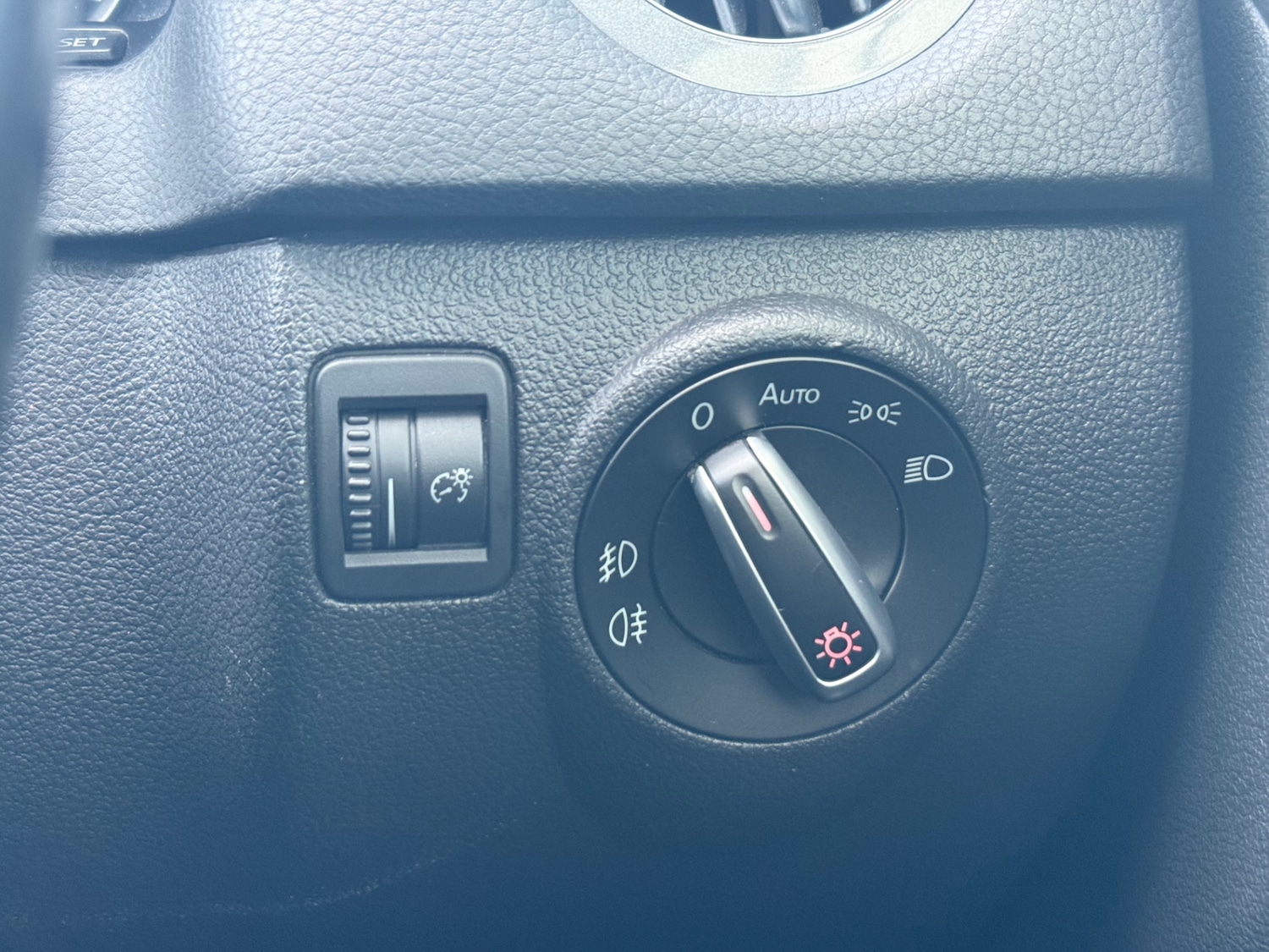 Used Volkswagen Tiguan 2012 for sale - 77669349: Photo 24