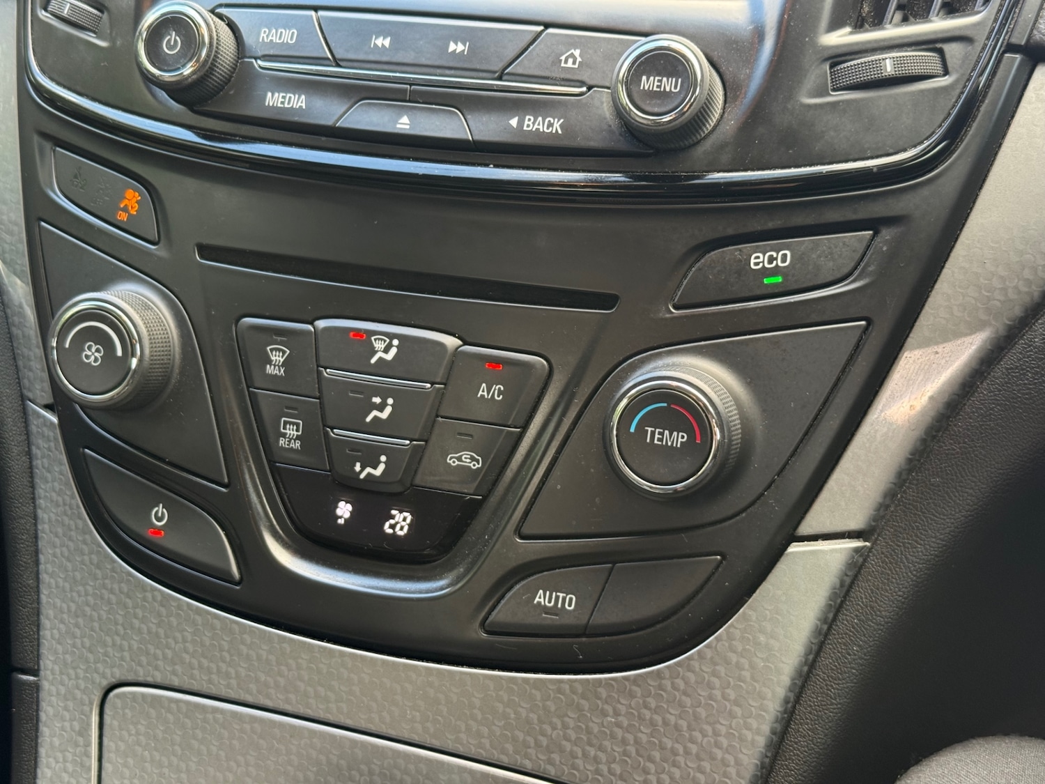 Used Vauxhall Insignia 2015 for sale - 76497077: Photo 16