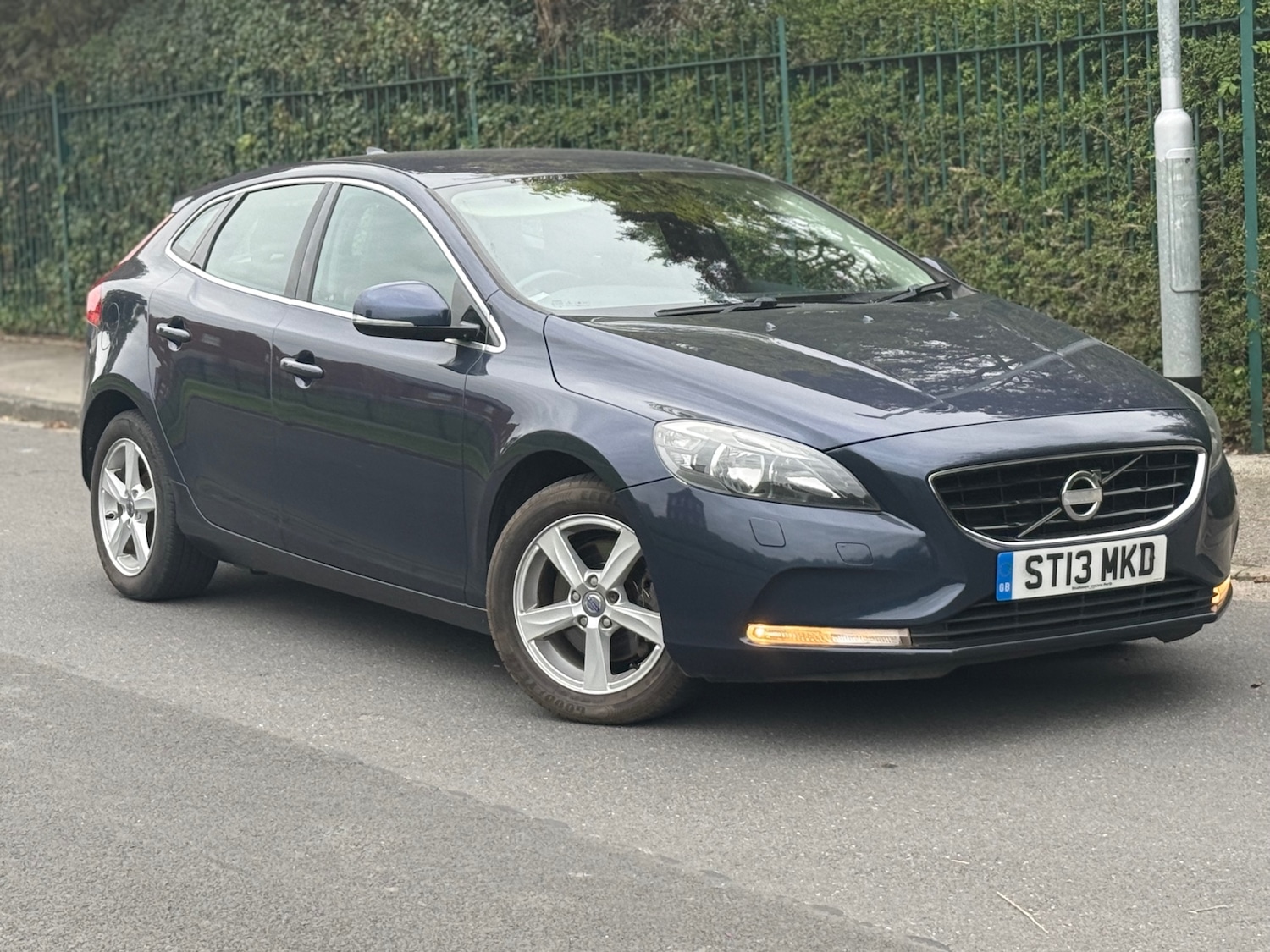 Used Volvo V40 2013 for sale - 76082854: Photo 1