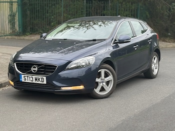 Used Volvo V40 2013 for sale - 76082854: Photo