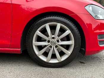 Used Volkswagen Golf 2014 for sale - 76644532: Photo