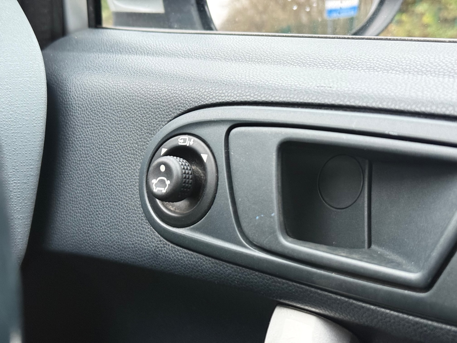 Used Ford Fiesta 2011 for sale - 77426210: Photo 26