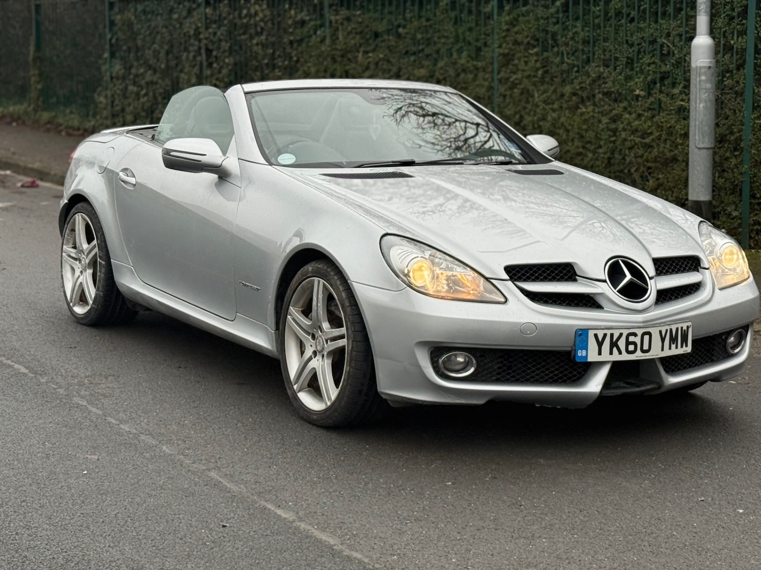 Used Mercedes-Benz SLK 2010 for sale - 77418226: Photo 17