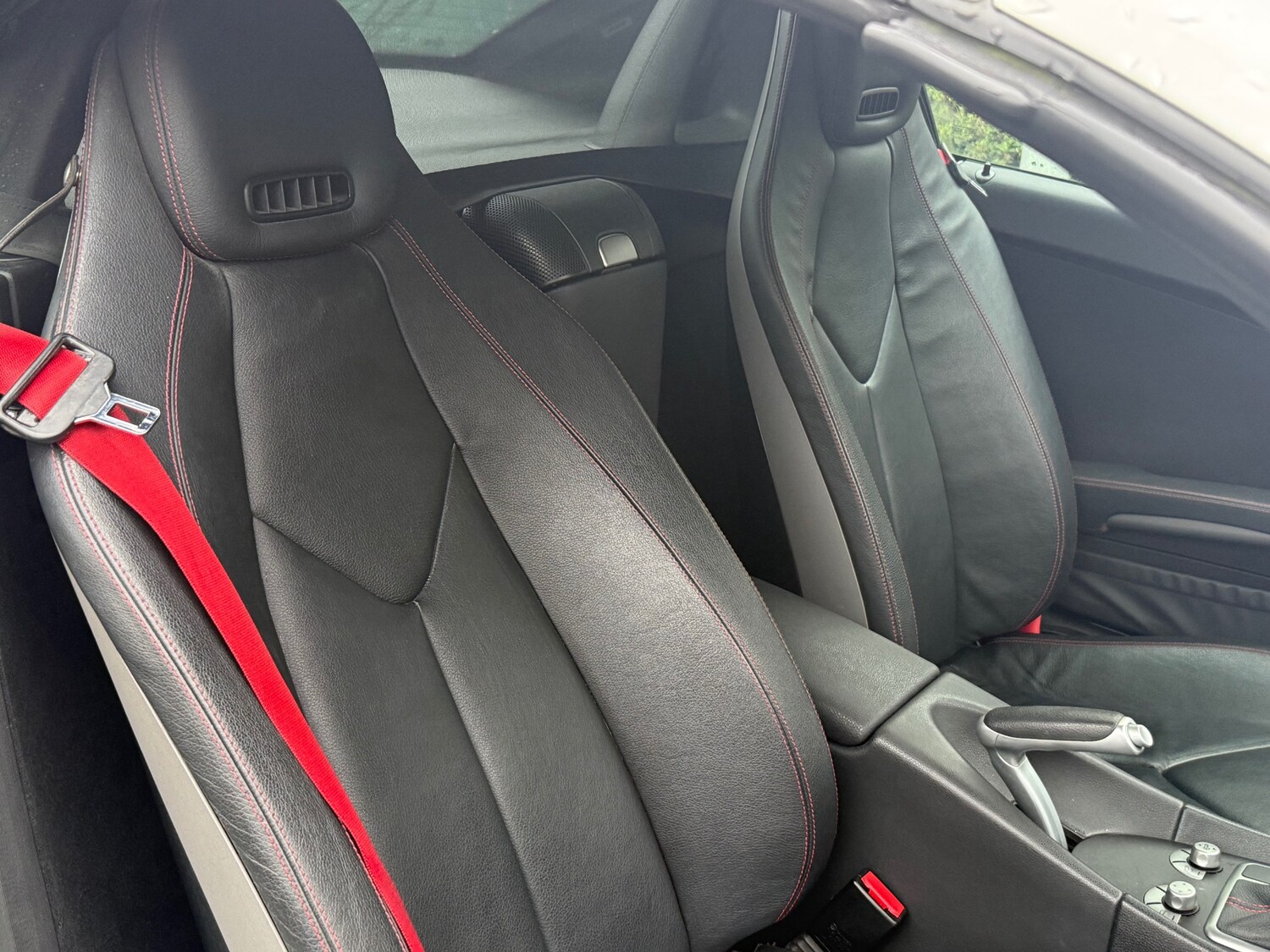 Used Mercedes-Benz SLK 2010 for sale - 77418226: Photo 24