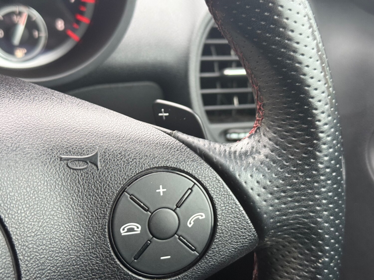 Used Mercedes-Benz SLK 2010 for sale - 77418226: Photo 26