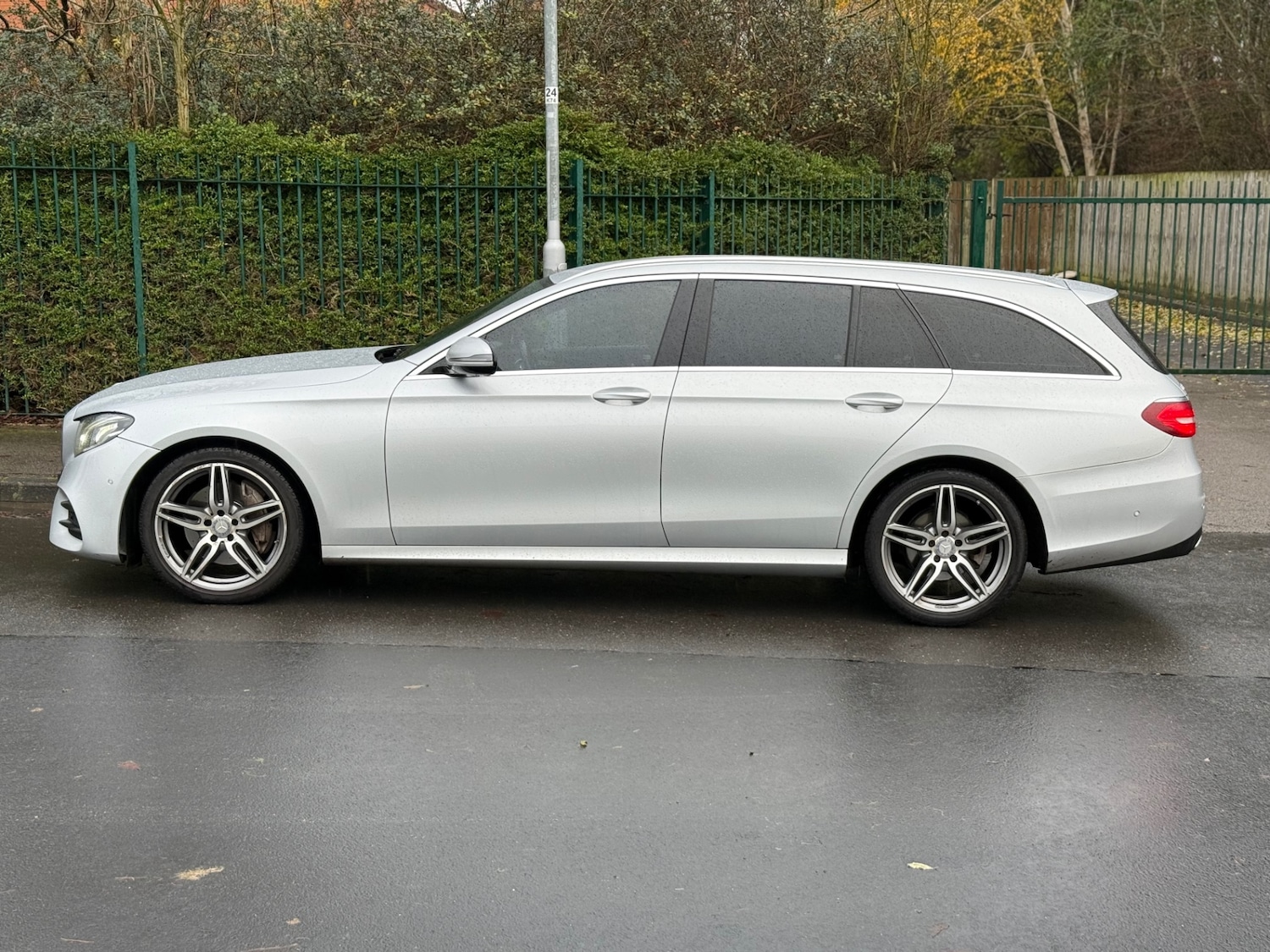 Used Mercedes-Benz E Class 2017 for sale - 77052139: Photo 4