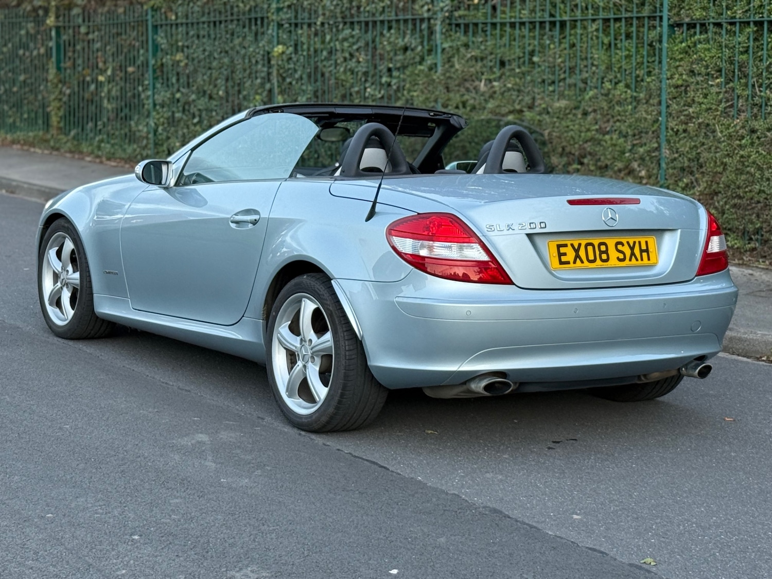 Used Mercedes-Benz SLK 2008 for sale - 76470772: Photo 11