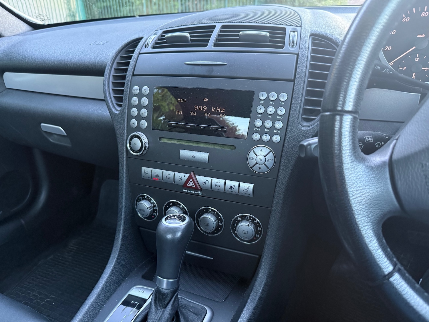 Used Mercedes-Benz SLK 2008 for sale - 76470772: Photo 16