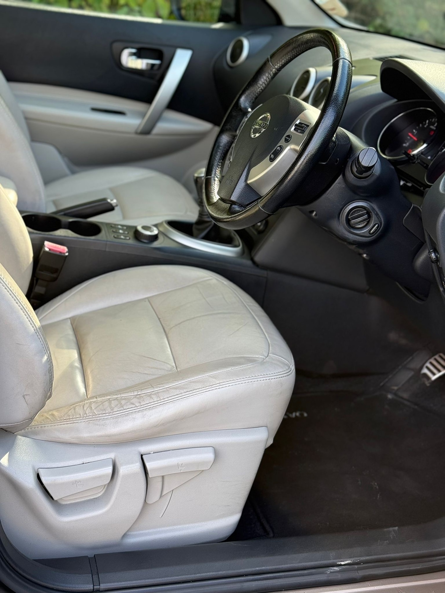 Used Nissan Qashqai 2011 for sale - 76358296: Photo 9