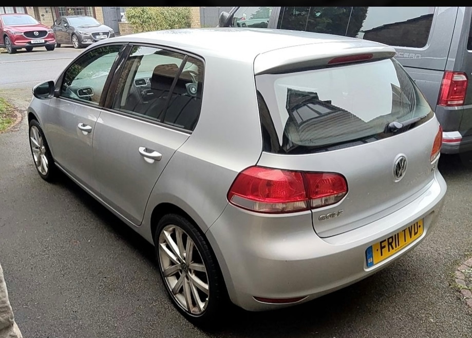 Used Volkswagen Golf 2011 for sale - 77090256: Photo 3