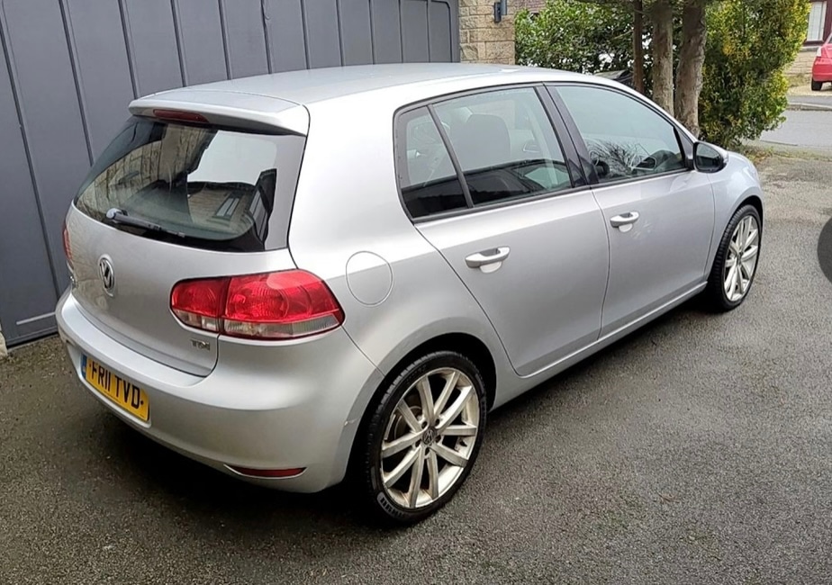 Used Volkswagen Golf 2011 for sale - 77090256: Photo 4