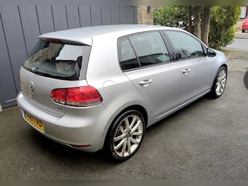 Used Volkswagen Golf 2011 for sale - 77090256: Photo