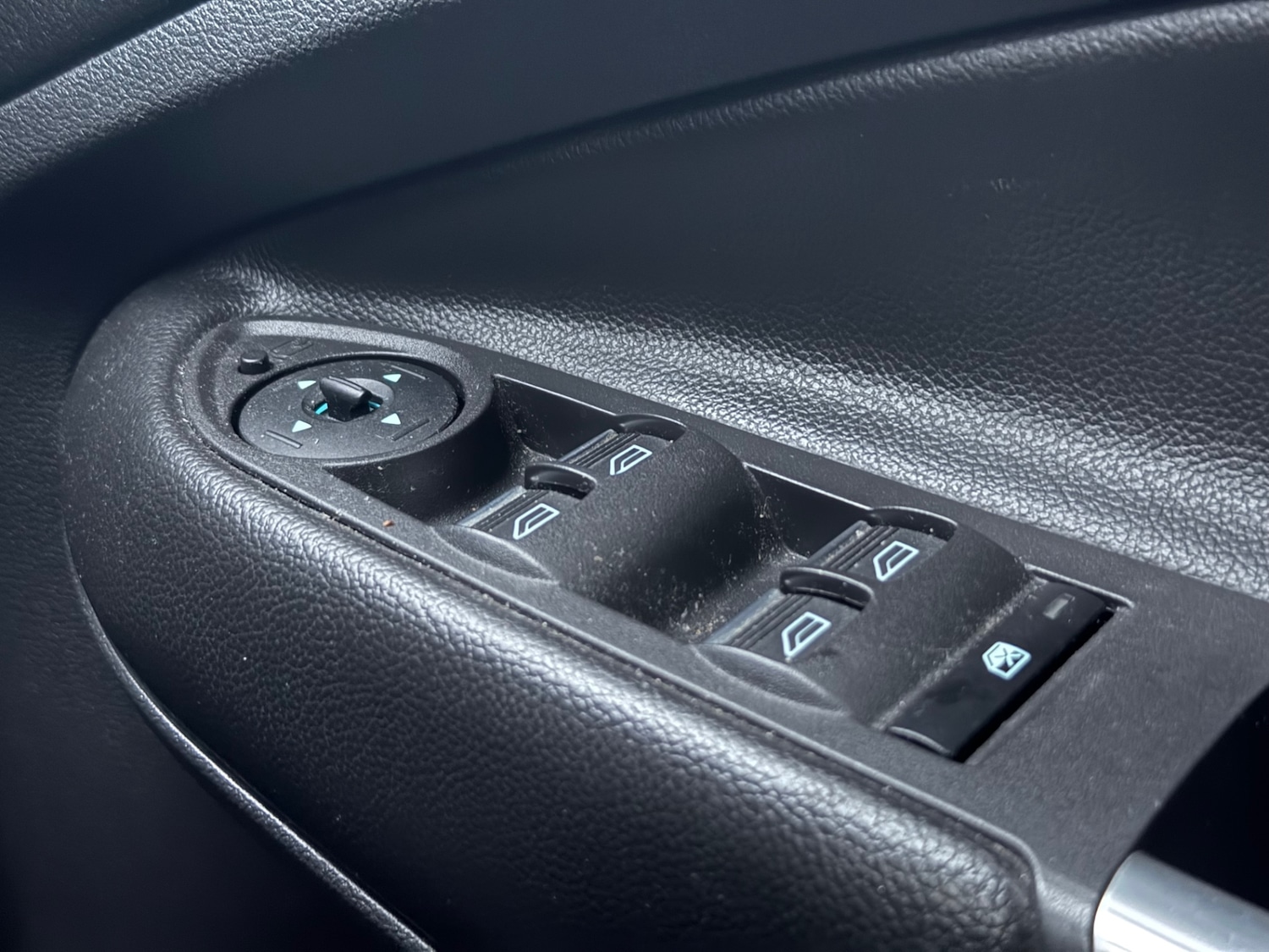 Used Ford Kuga 2015 for sale - 77052133: Photo 31