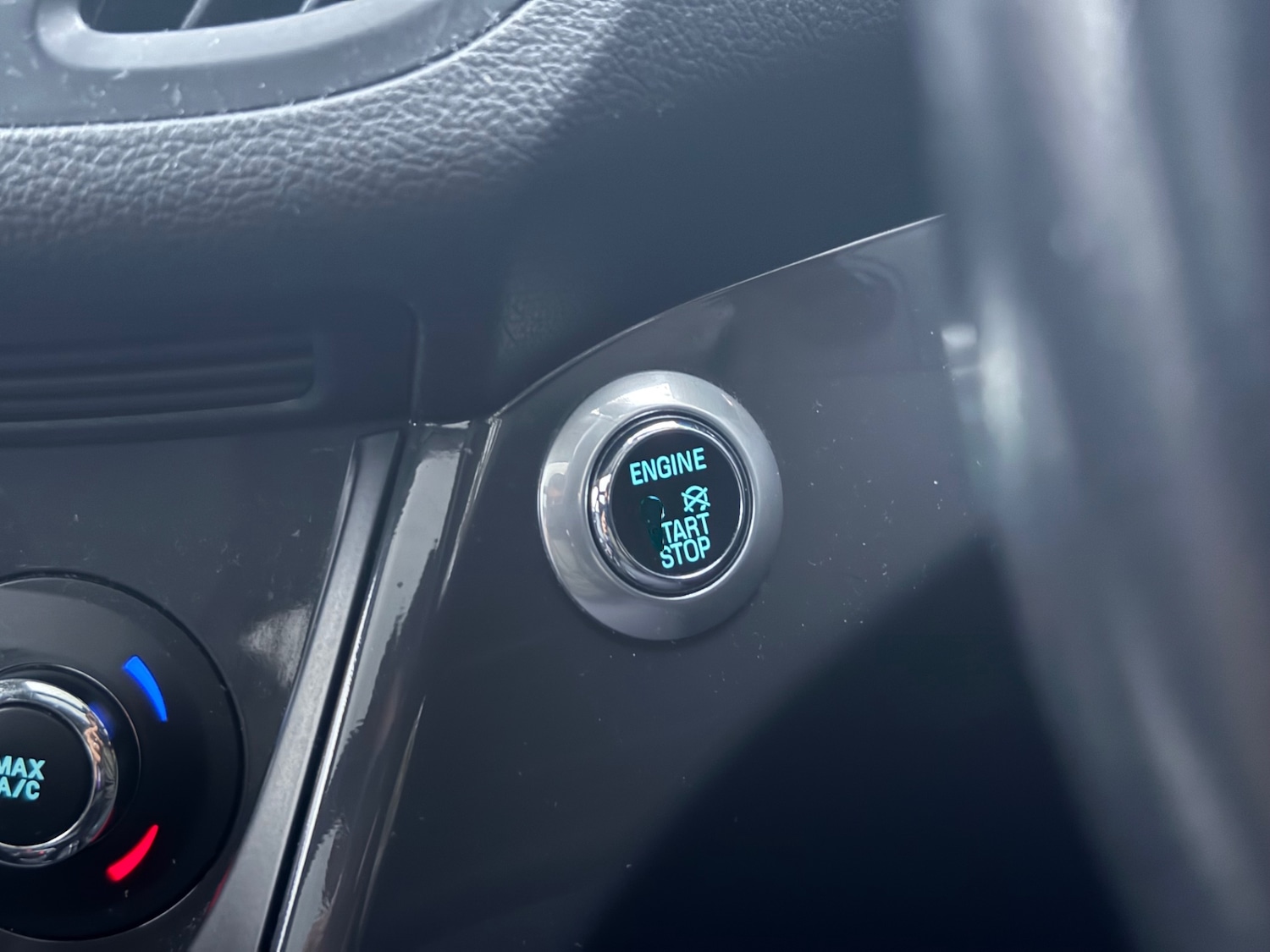 Used Ford Kuga 2015 for sale - 77052133: Photo 33