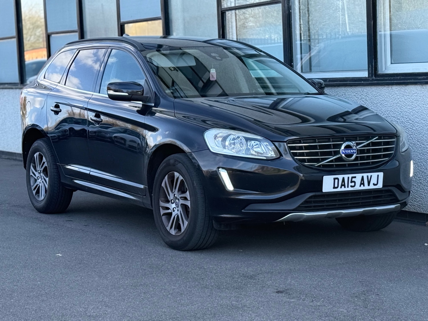 Used Volvo XC60 2015 for sale - 78053954: Photo 1