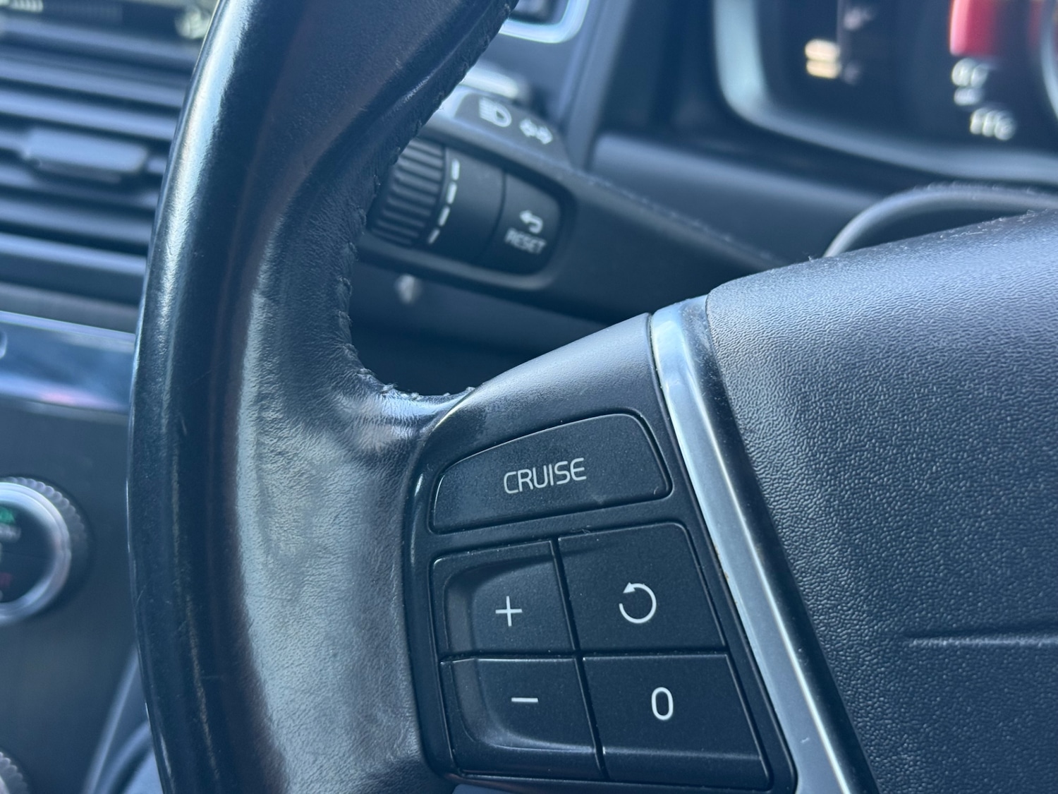 Used Volvo XC60 2015 for sale - 78053954: Photo 23