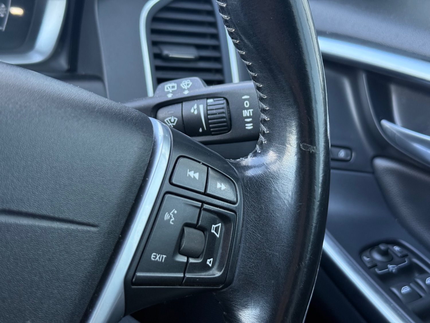 Used Volvo XC60 2015 for sale - 78053954: Photo 24