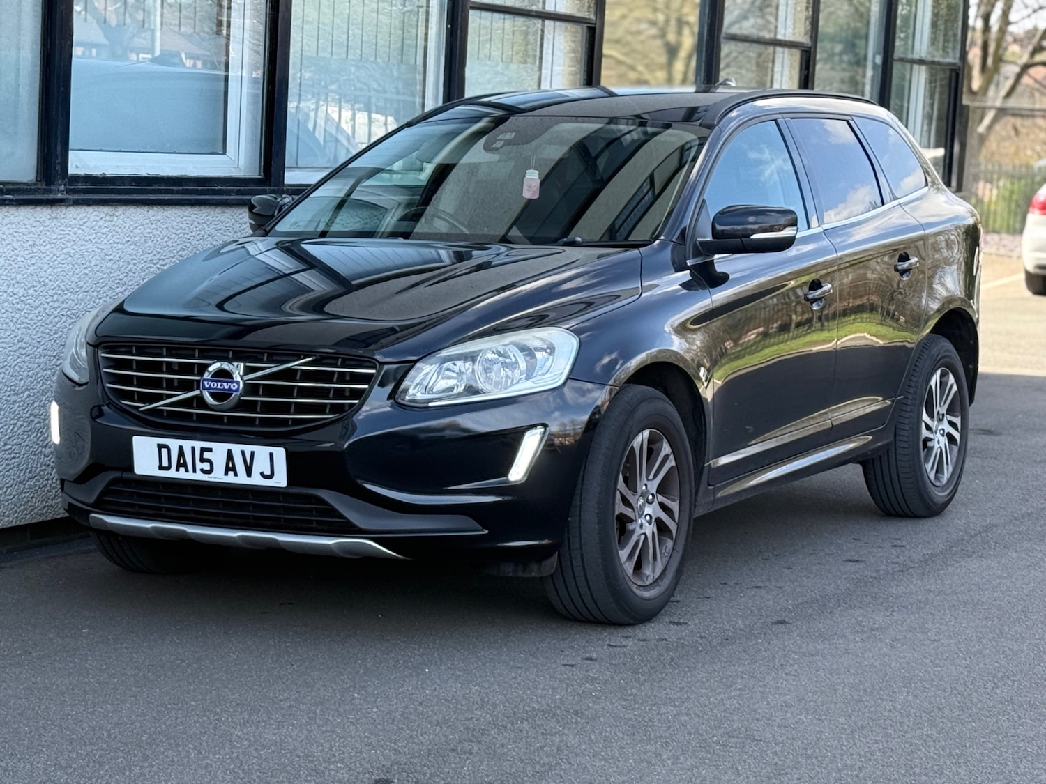 Used Volvo XC60 2015 for sale - 78053954: Photo 4