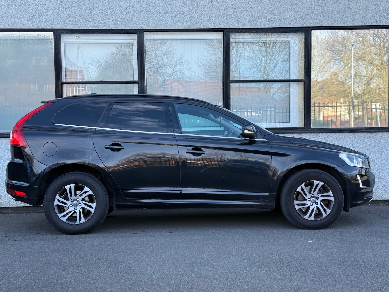 Used Volvo XC60 2015 for sale - 78053954: Photo 7