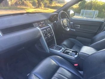 Used Land Rover Discovery Sport 2016 for sale - 75864984: Photo