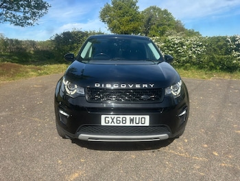 Used Land Rover Discovery Sport 2018 for sale - 78379923: Photo