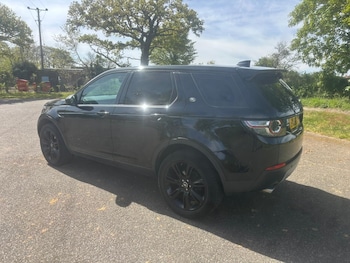 Used Land Rover Discovery Sport 2018 for sale - 78379923: Photo