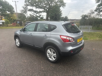 Used Nissan Qashqai 2011 for sale - 76017229: Photo