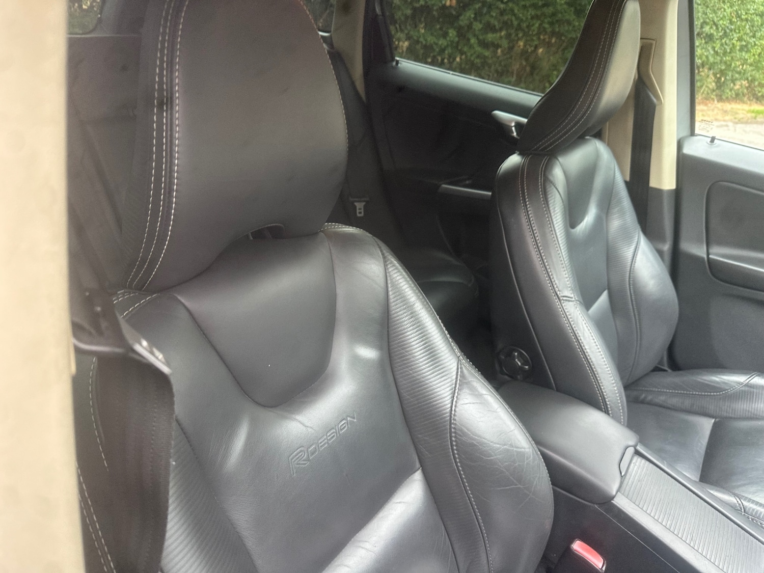 Used Volvo XC60 2011 for sale - 77329391: Photo 10