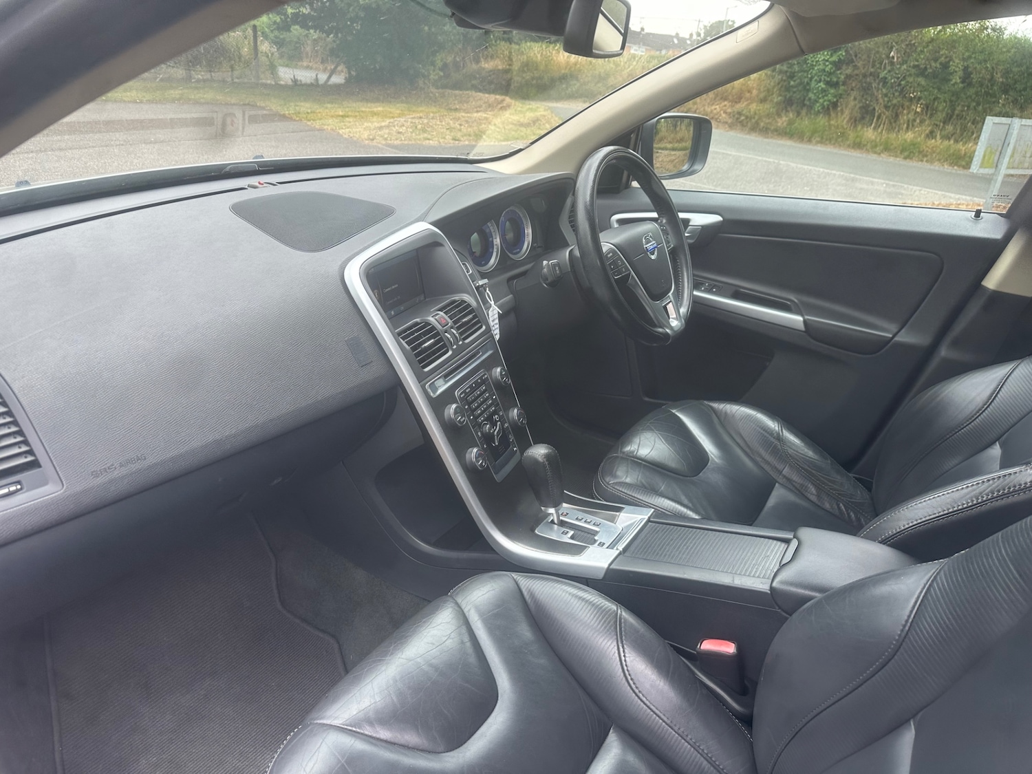 Used Volvo XC60 2011 for sale - 77329391: Photo 8