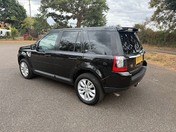 Used Land Rover Freelander 2010 for sale - 79628942: Photo