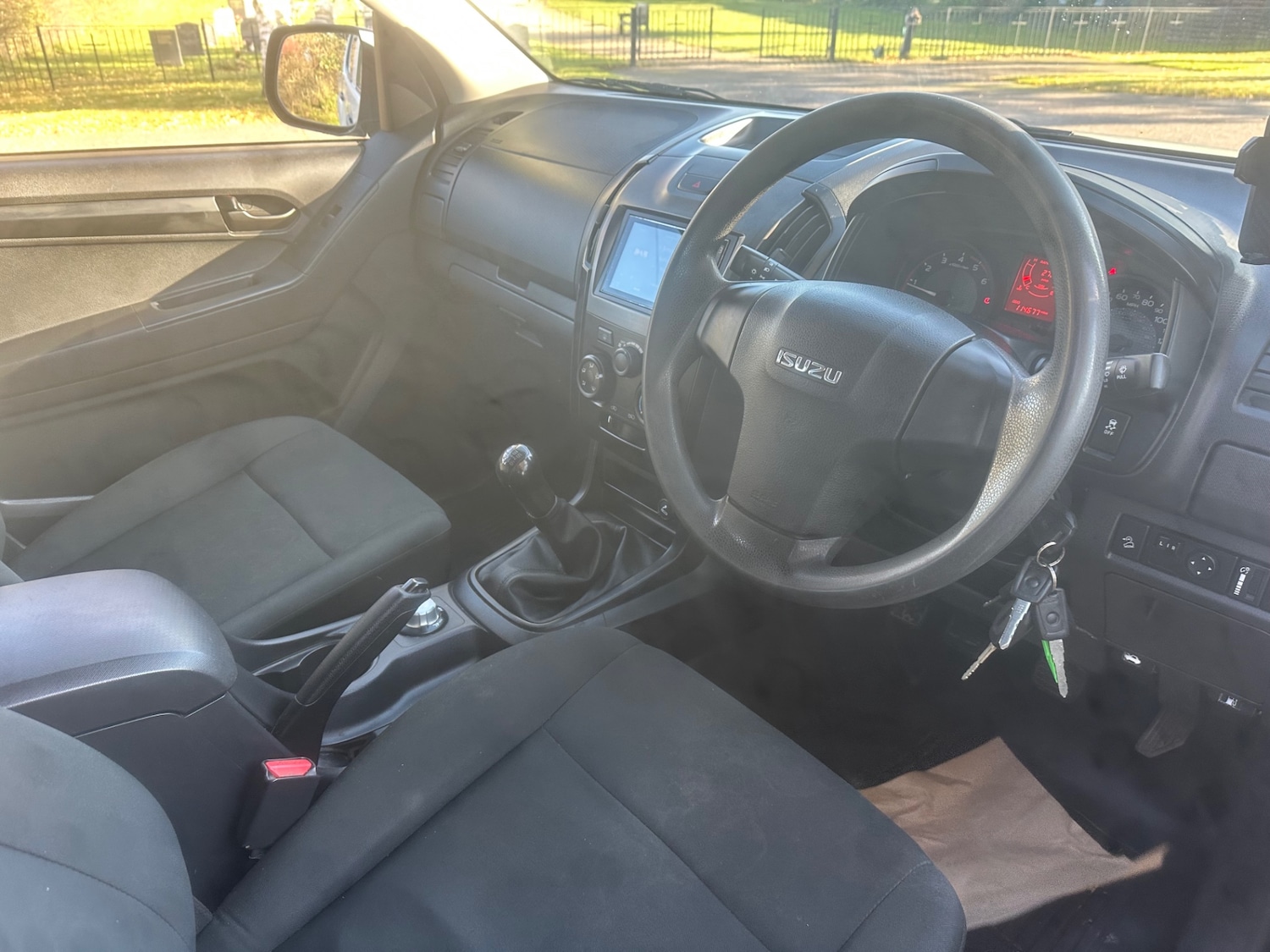 Used Isuzu D-Max 2019 for sale - 76611808: Photo 11