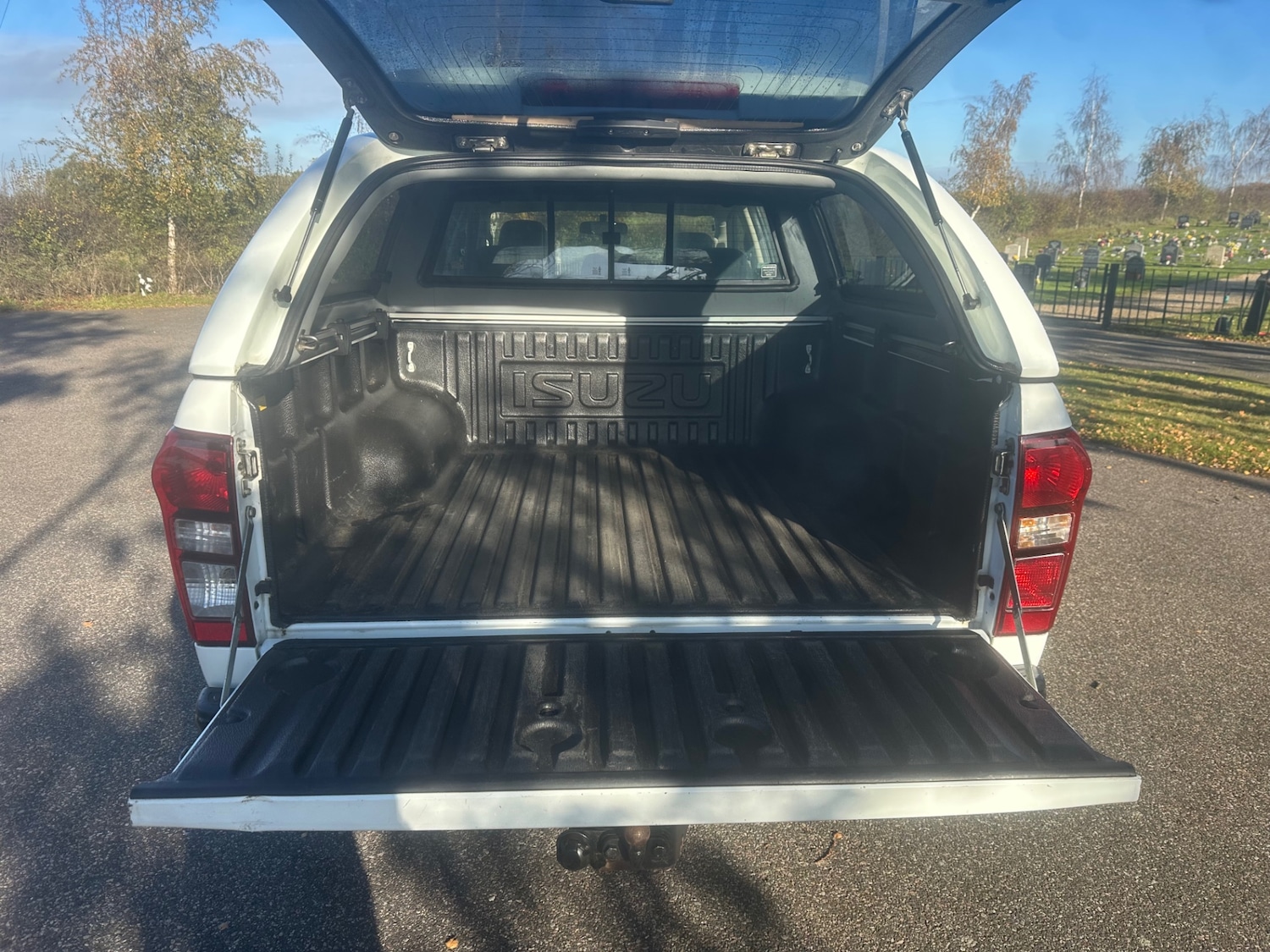 Used Isuzu D-Max 2019 for sale - 76611808: Photo 4