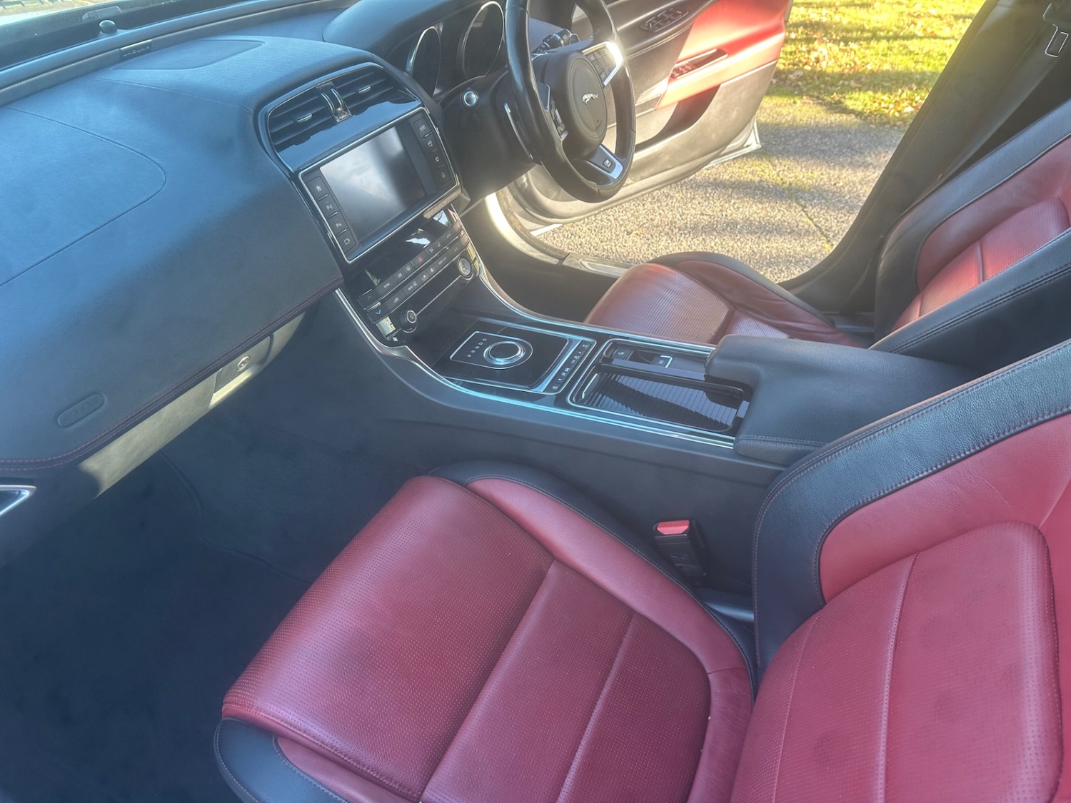 Used Jaguar XE 2017 for sale - 76757096: Photo 12