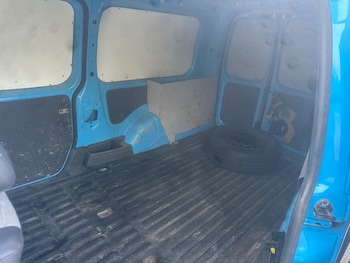Used Volkswagen Caddy Maxi 2011 for sale - 76237381: Photo
