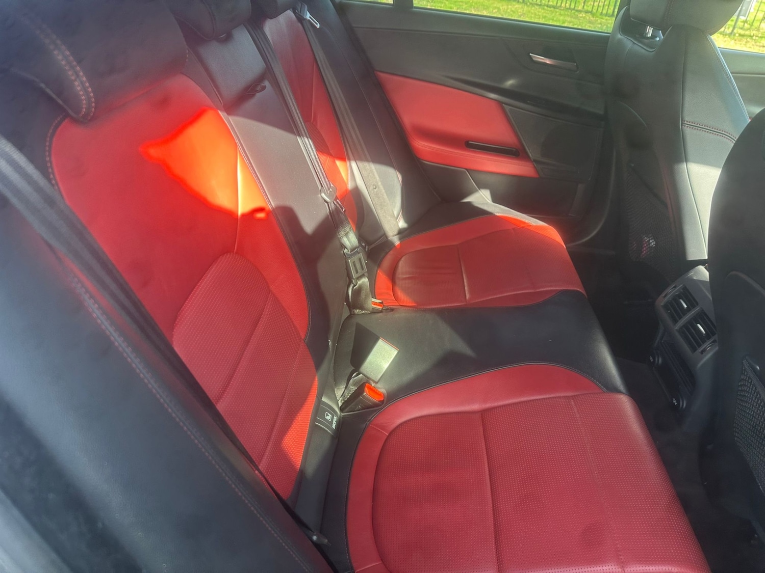 Used Jaguar XE 2017 for sale - 77663556: Photo 10